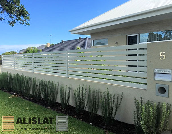 ALISLAT Free Standing Slats on Wall